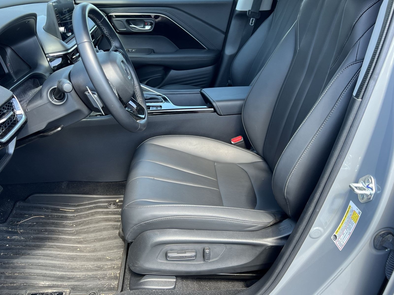 Certified 2025 Acura ADX FWD image 10