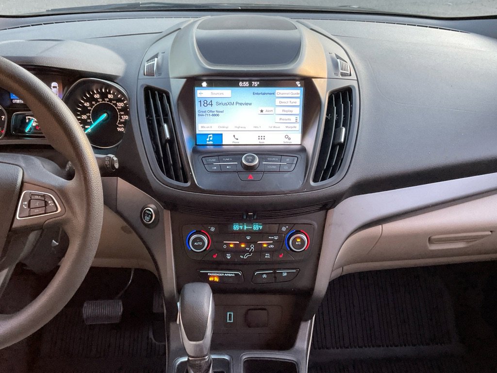 Used 2019 Ford Escape SE image 22