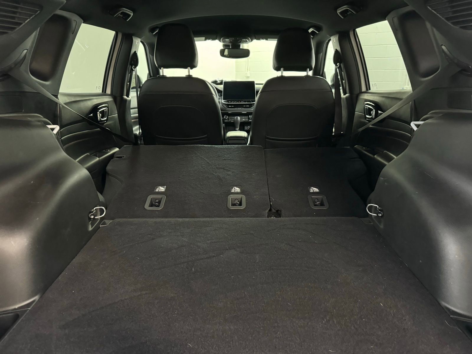 Used 2024 Jeep Compass Trailhawk w/ Trailhawk Convenience Group image 33