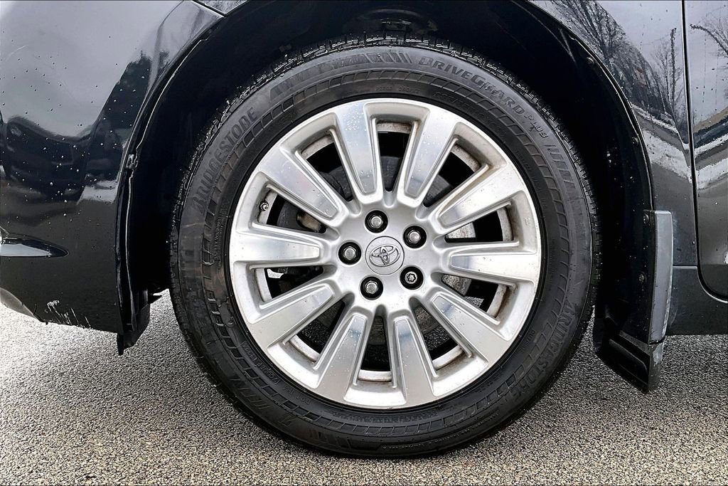 Used 2017 Toyota Sienna Limited Premium image 10