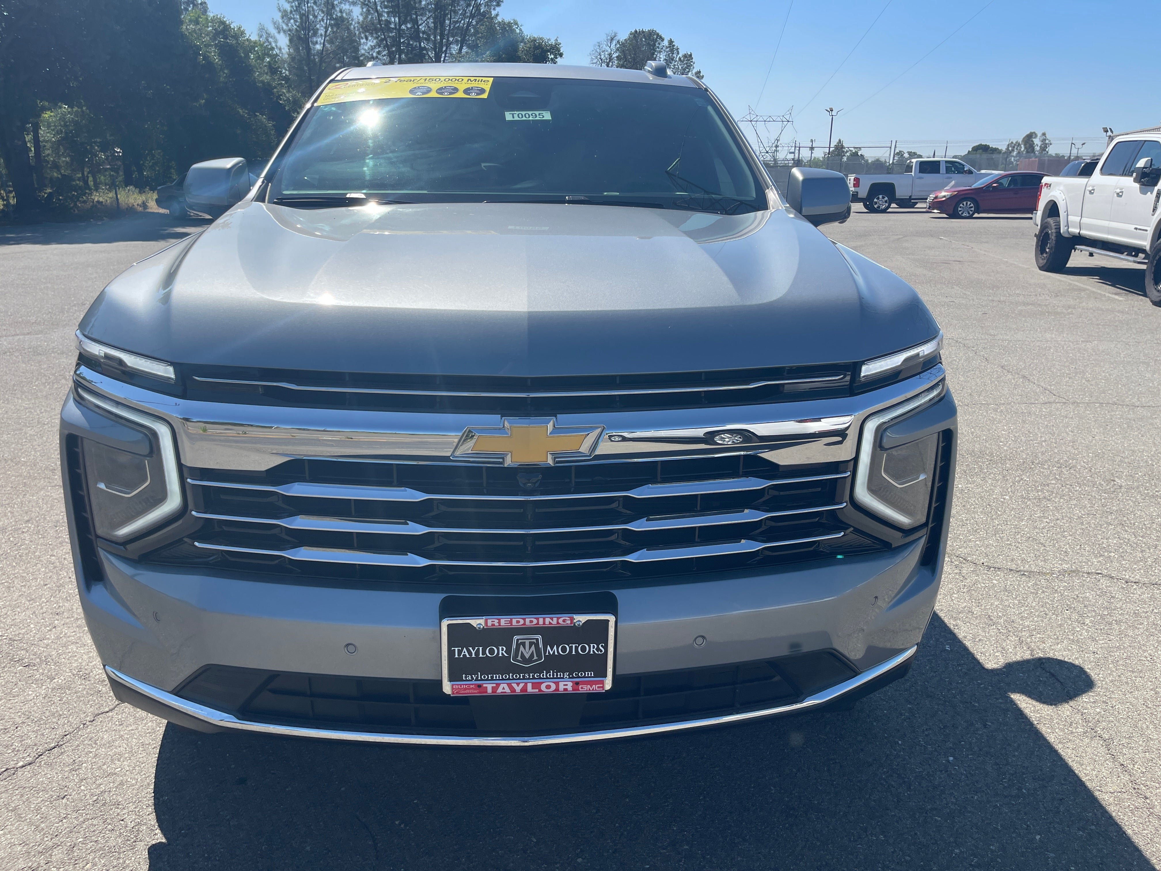 Used 2025 Chevrolet Tahoe LT AWD/4WD image 2