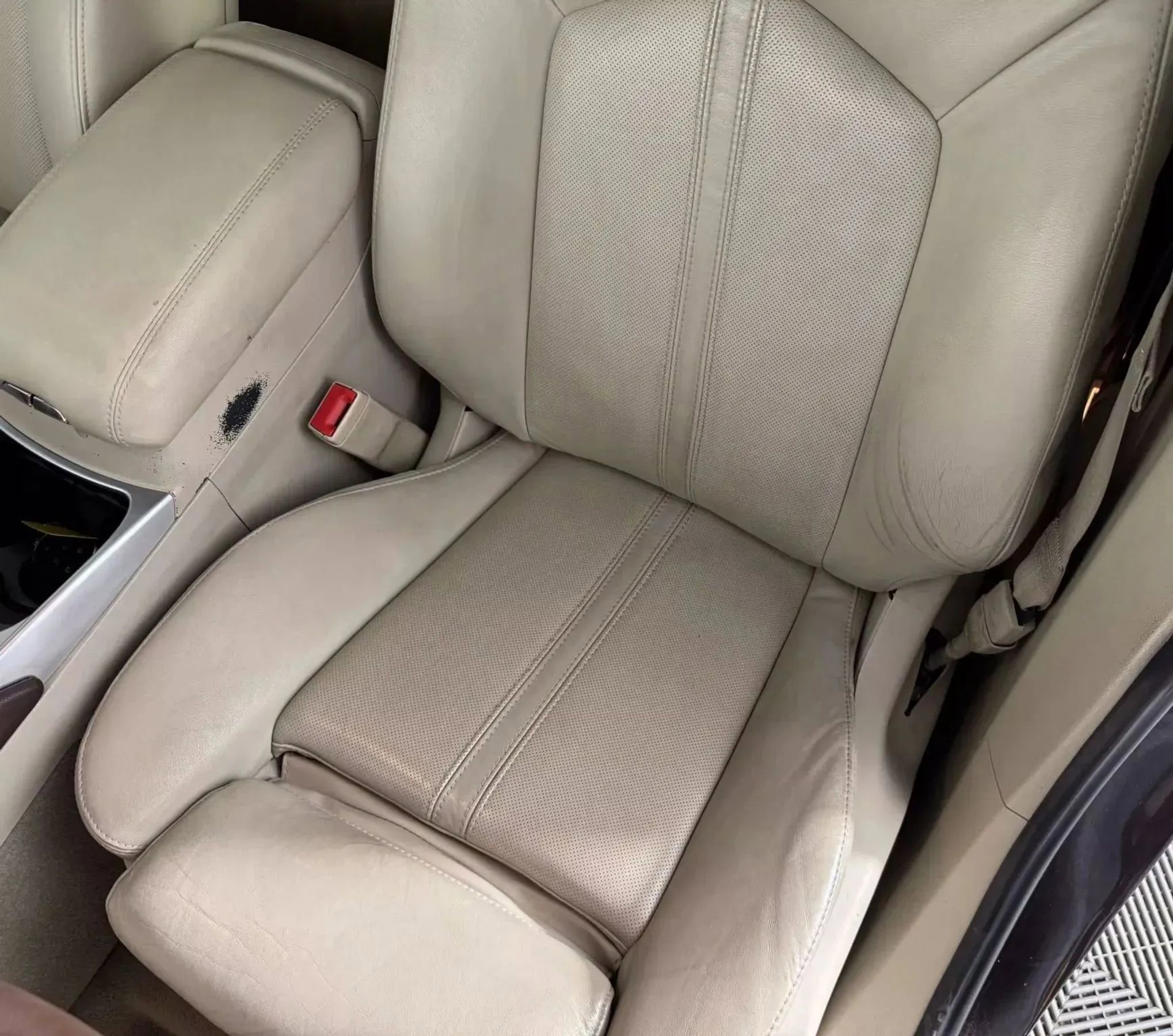 Used 2016 Cadillac SRX Luxury w/ Driver Awareness Package image 37