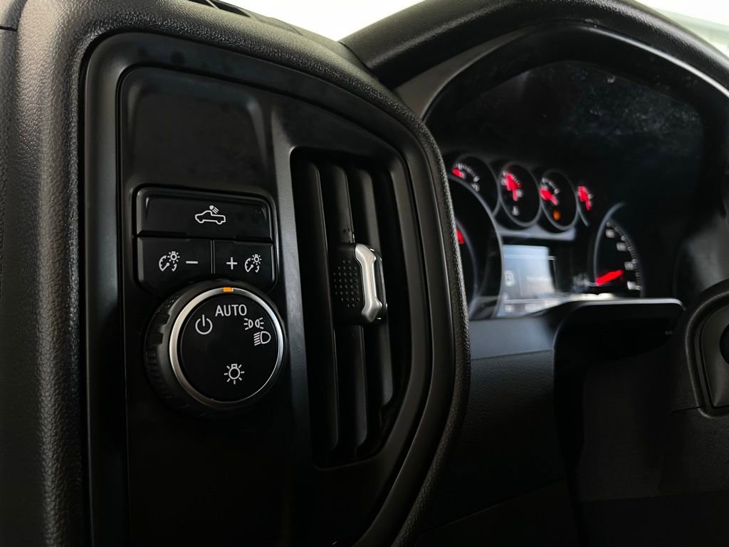 Used 2021 Chevrolet Silverado 1500 Custom image 24