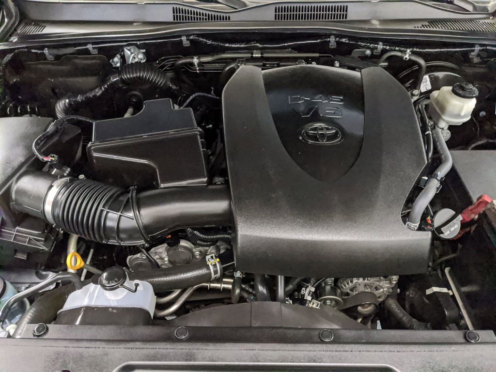 Used 2020 Toyota Tacoma Limited AWD/4WD image 21