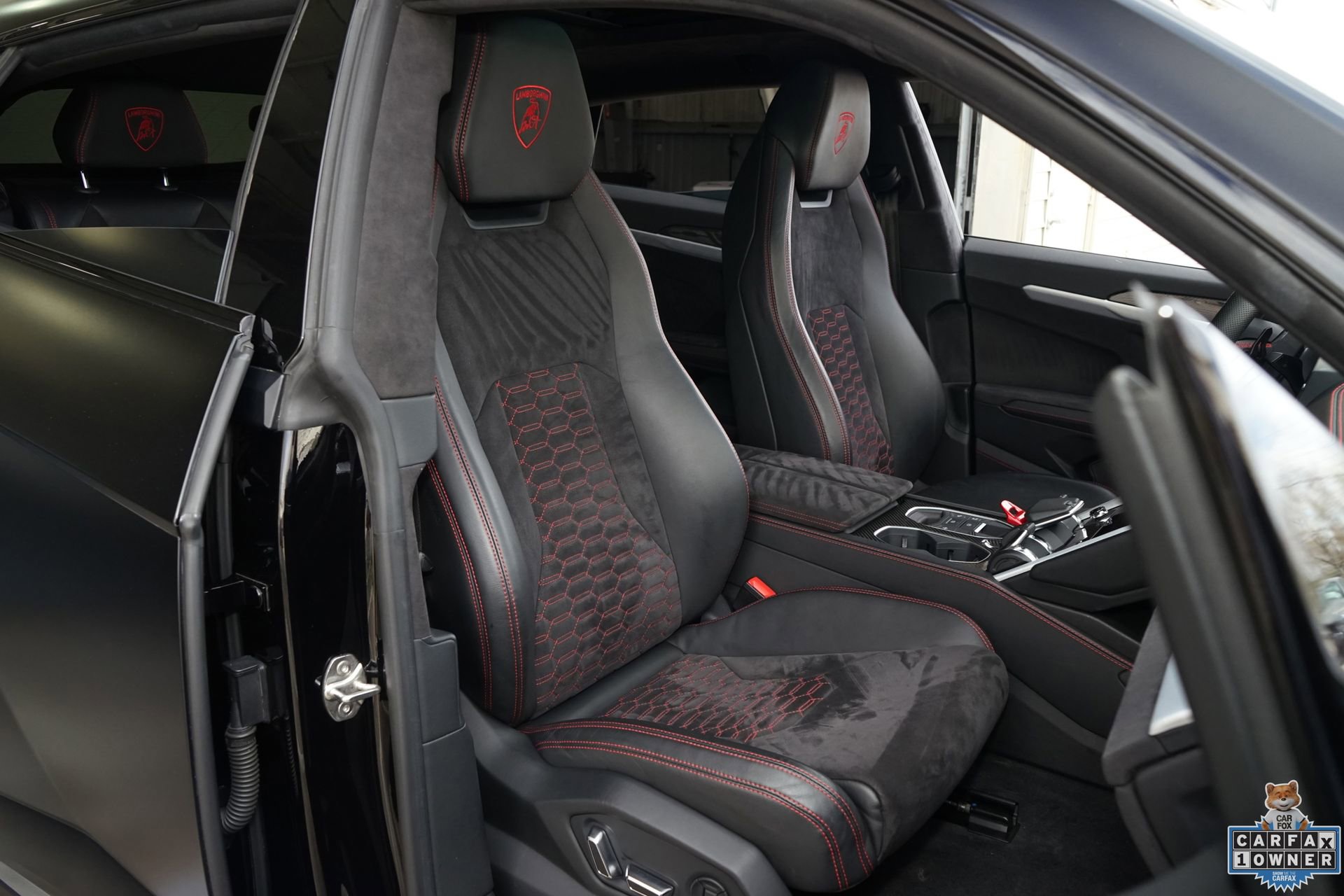 Used 2021 Lamborghini Urus image 13