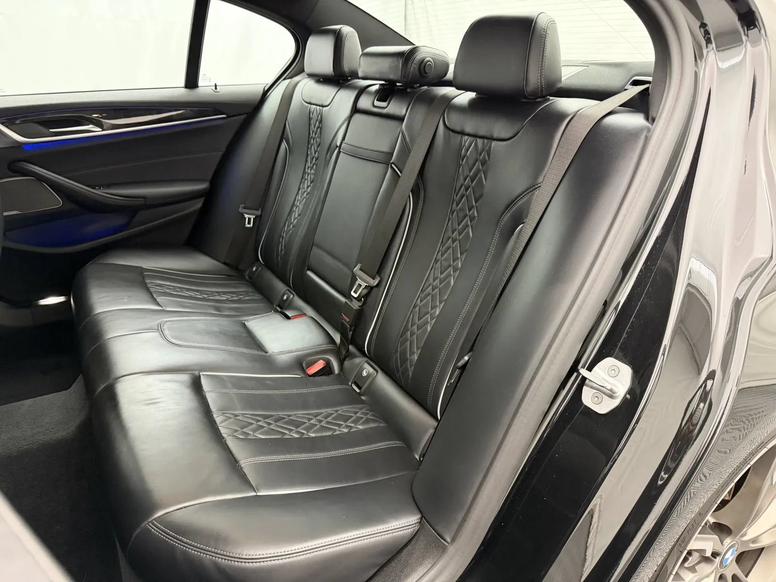 Used 2021 BMW M550i xDrive AWD/4WD image 44