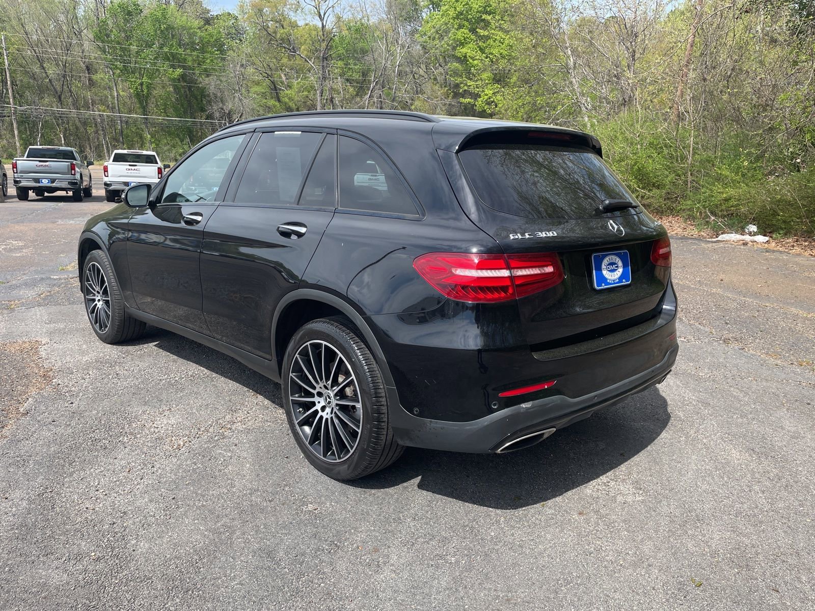 Used 2019 Mercedes-Benz GLC 300 4MATIC image 3