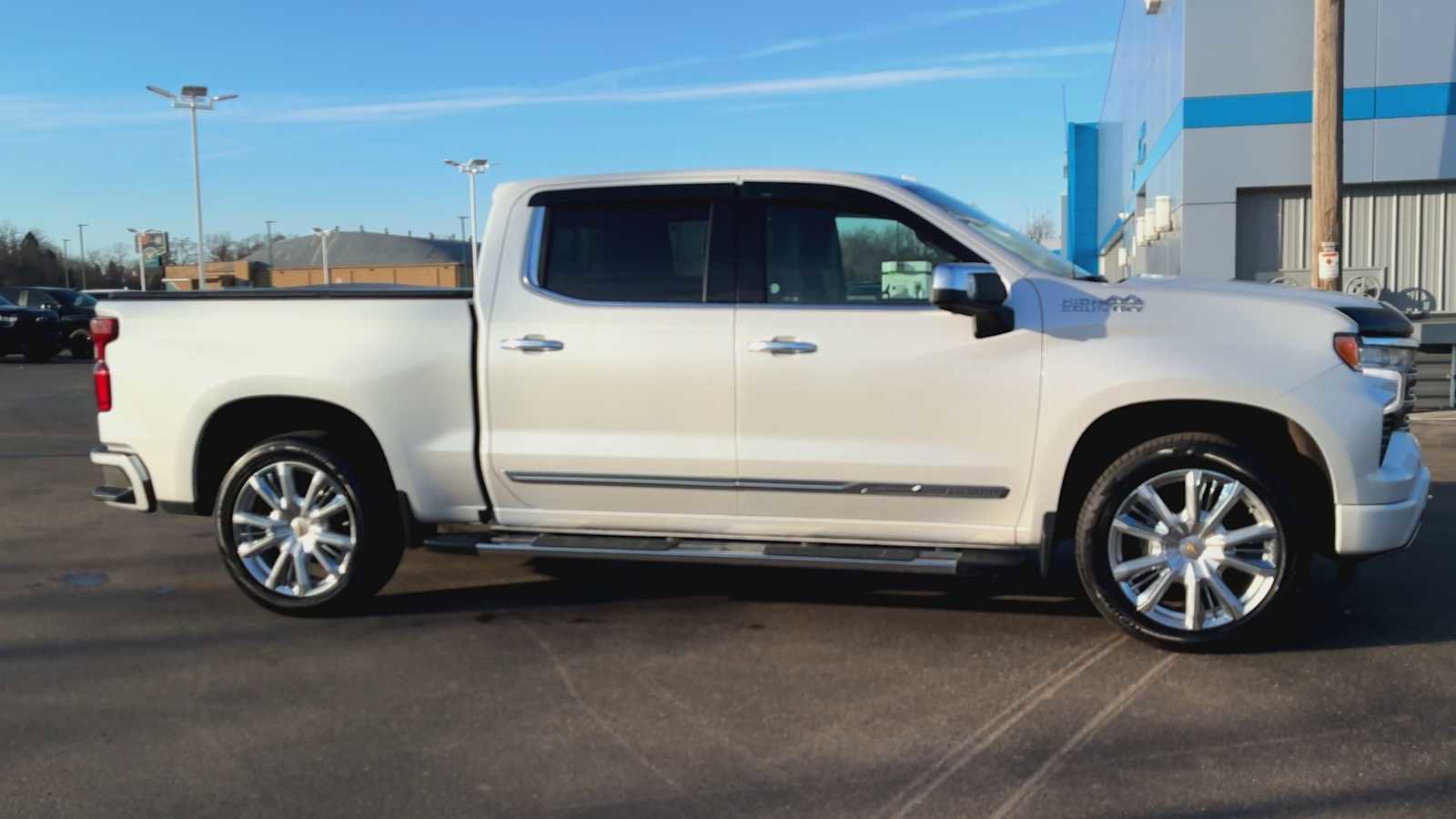 Certified 2023 Chevrolet Silverado 1500 High Country image 9