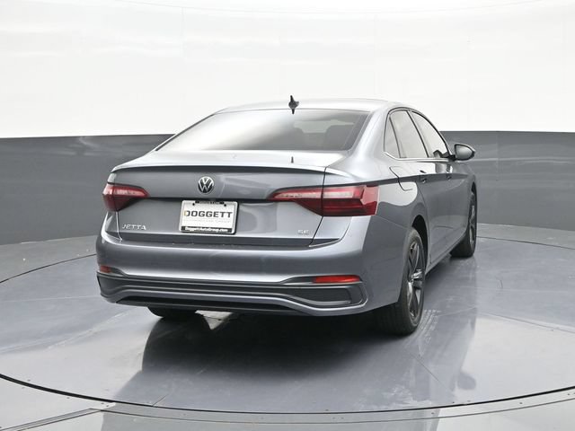 Used 2023 Volkswagen Jetta SE FWD image 11