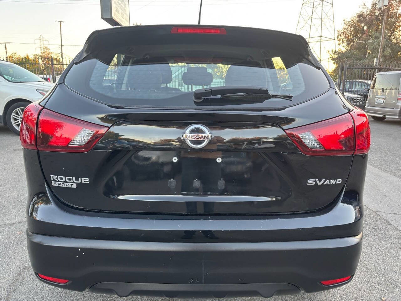 Used 2018 Nissan Rogue Sport SV image 6