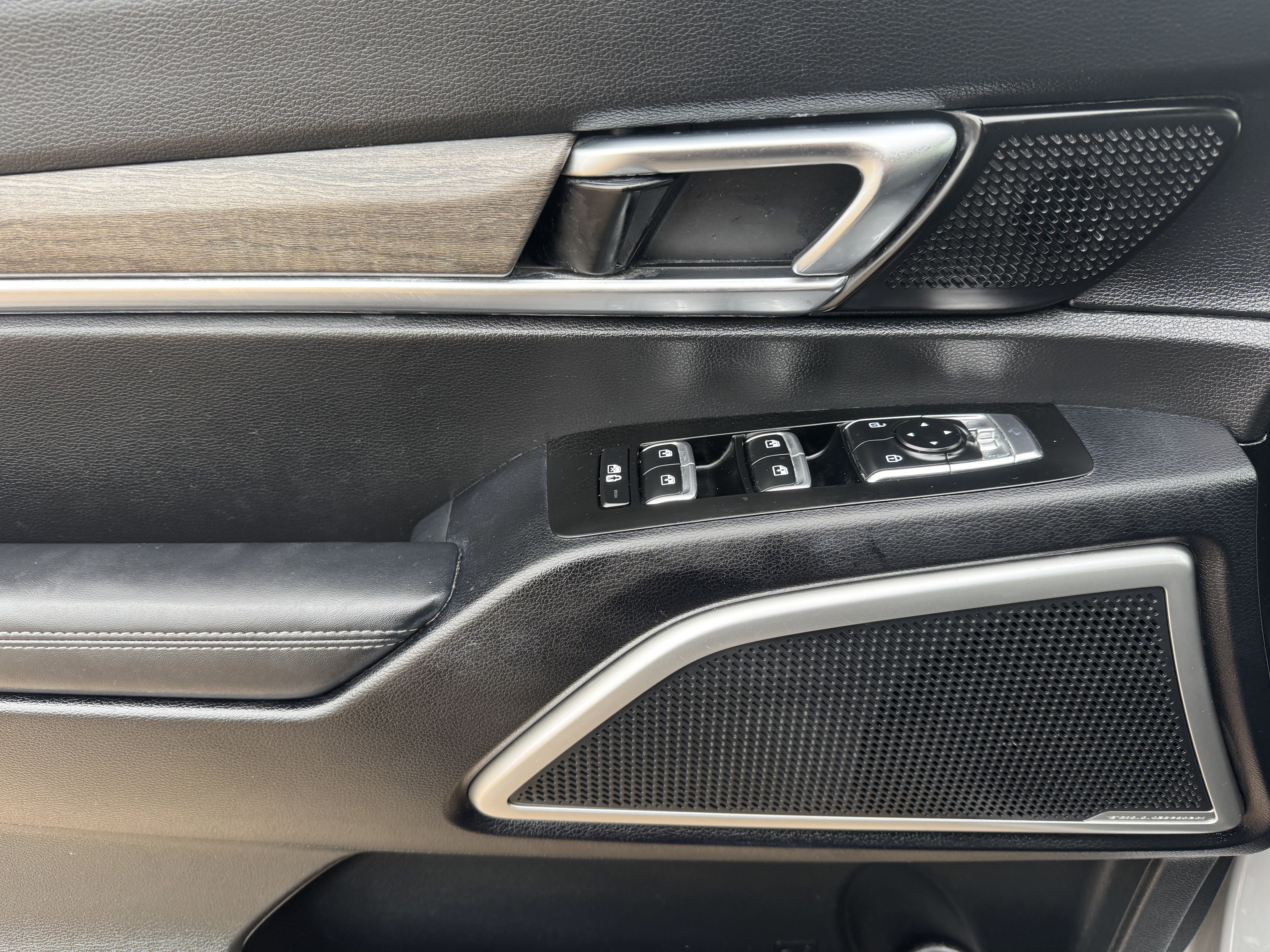 Used 2022 Kia Telluride EX w/ EX Premium Package image 9