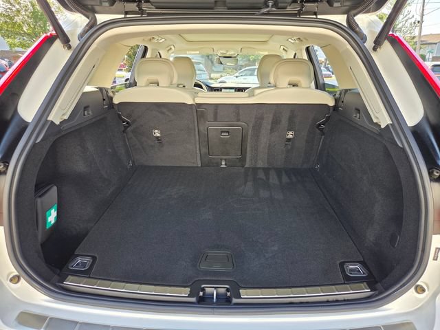 Certified 2024 Volvo XC60 B5 Core w/ Protection Package Premier AWD/4WD image 18