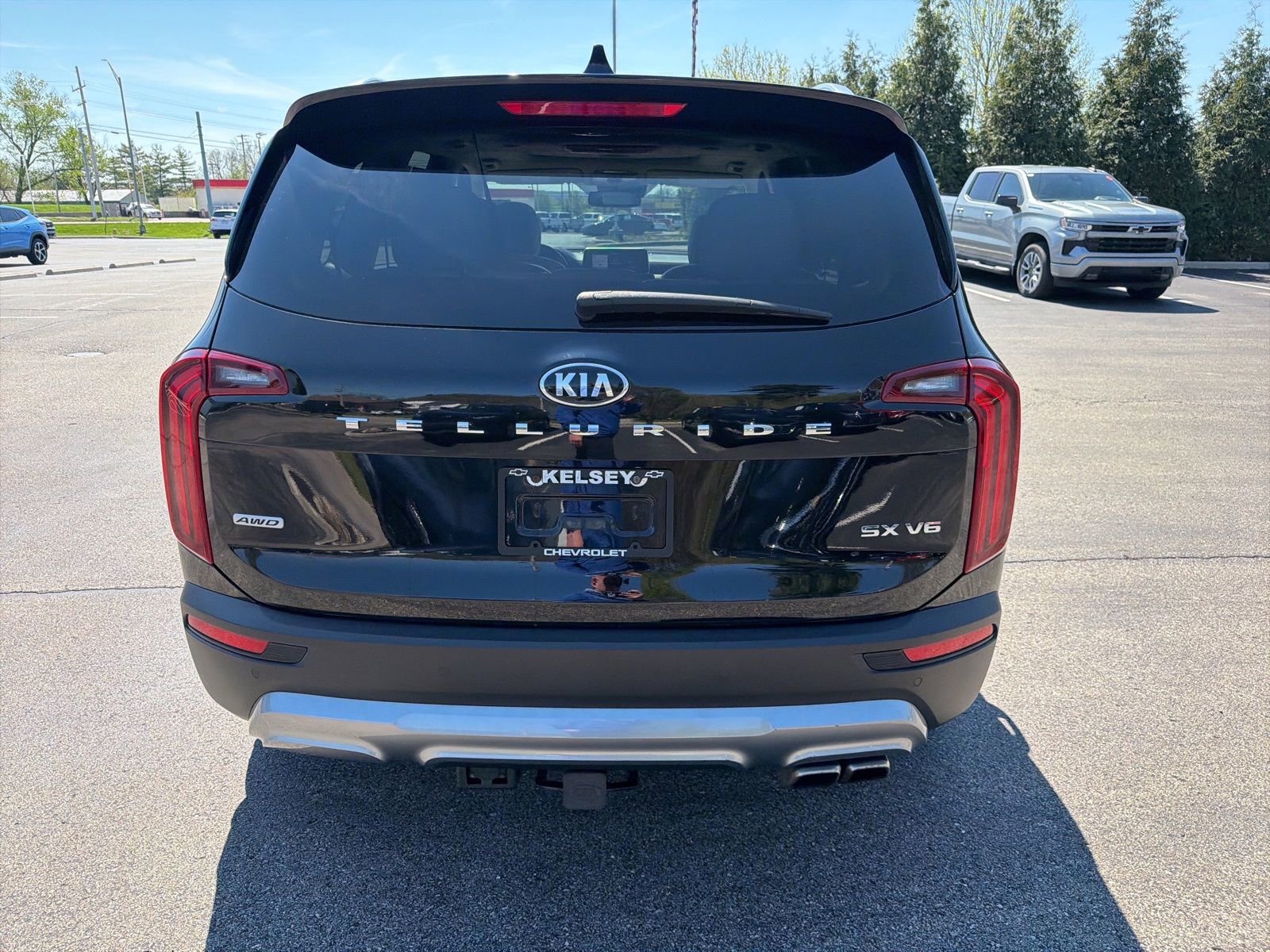 Used 2021 Kia Telluride SX w/ SX Prestige Package image 4