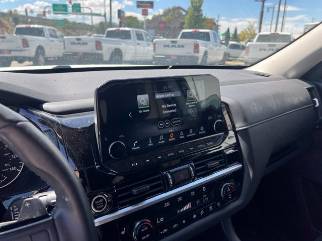 Used 2024 Nissan Pathfinder SL AWD/4WD image 29