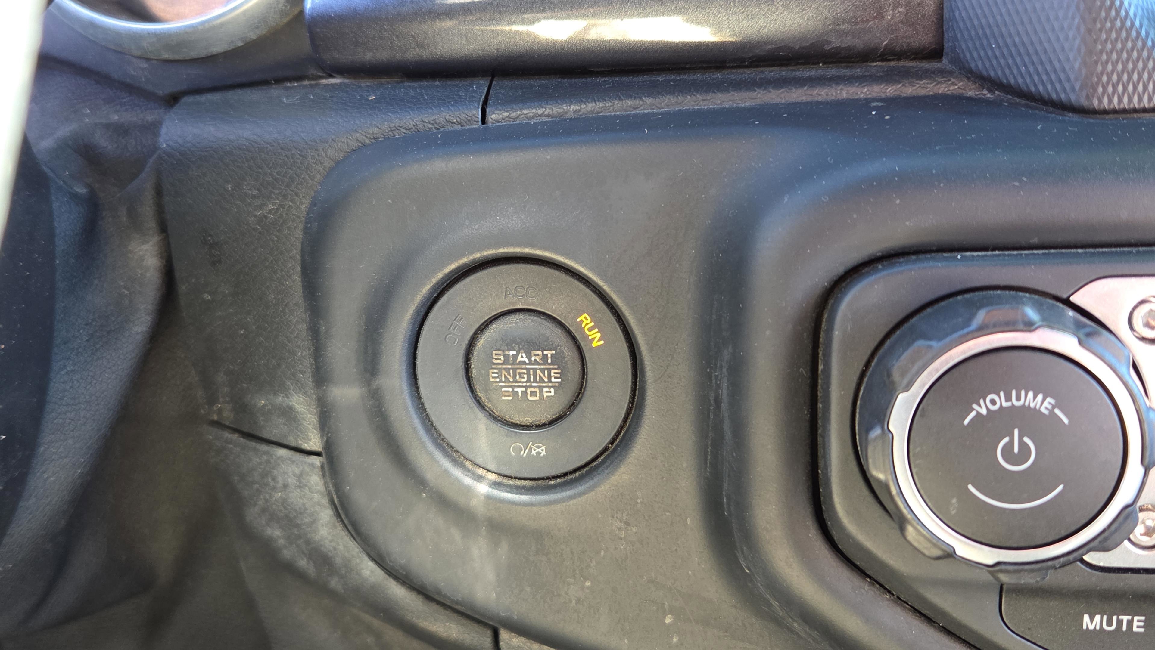 Used 2021 Jeep Wrangler Unlimited Rubicon w/ Dual Top Group image 15