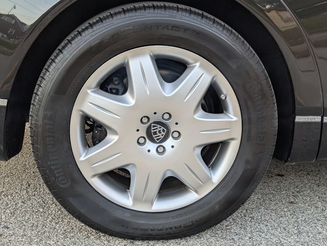 Used 2005 Maybach 57 RWD image 28