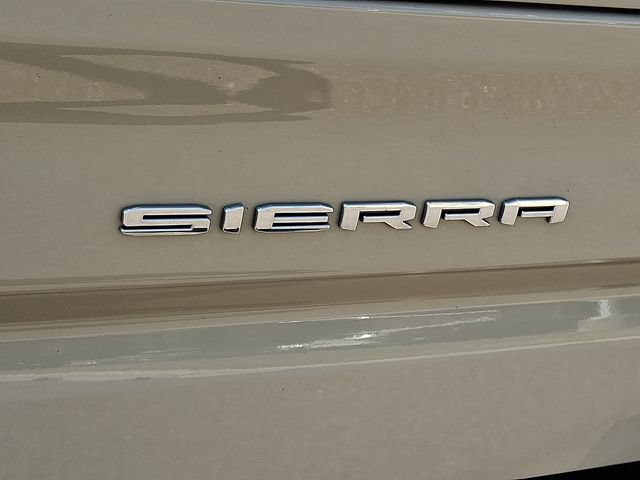 Used 2022 GMC Sierra 1500 AT4 w/ AT4 Premium Package AWD/4WD image 29