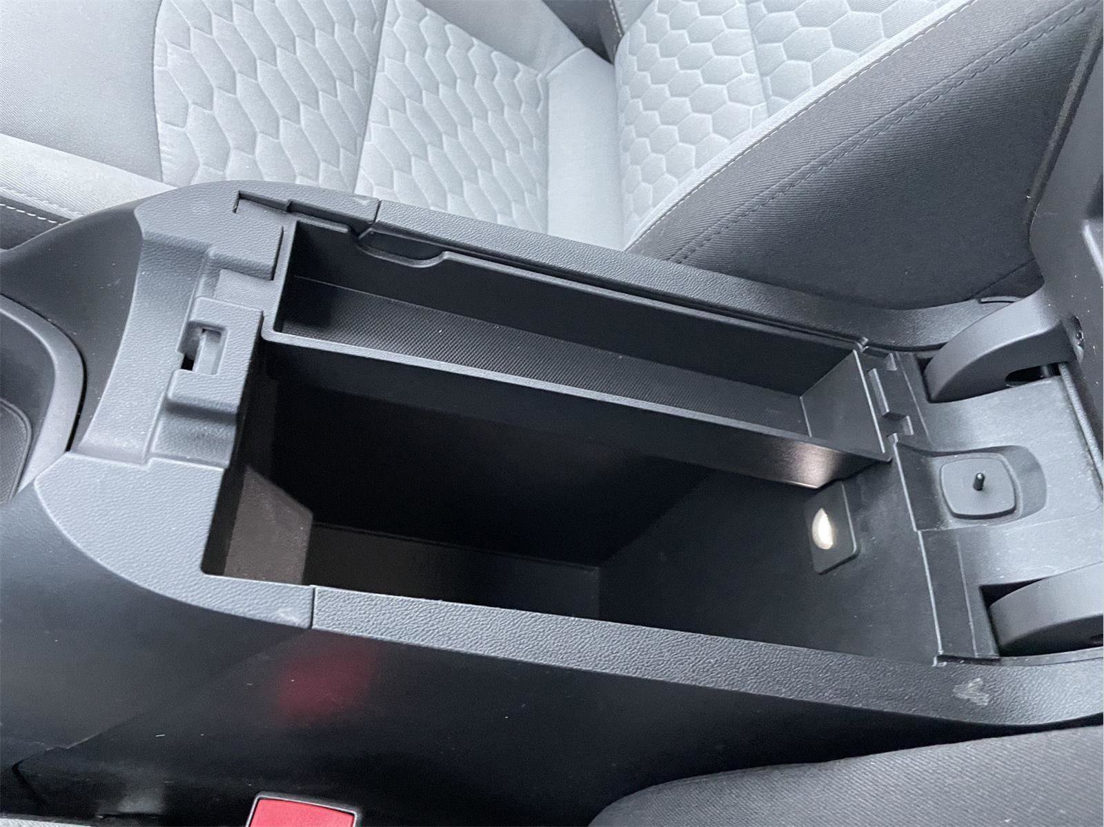 Used 2019 Chevrolet Equinox LS w/ LPO, Chrome Package image 32