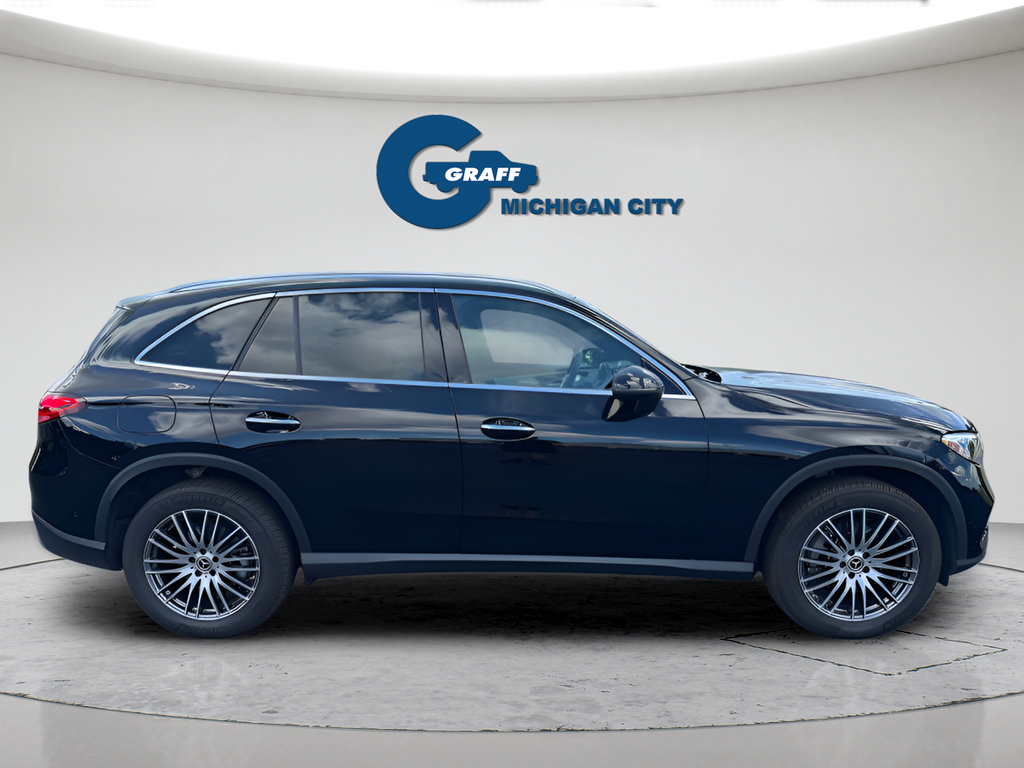 Used 2024 Mercedes-Benz GLC 300 4MATIC image 8