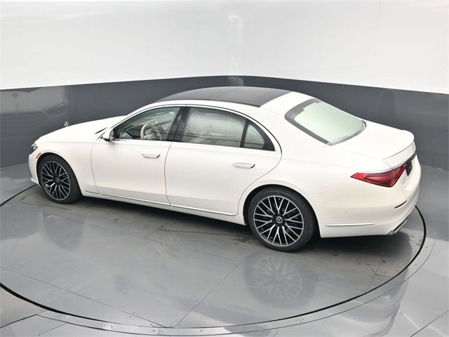 Used 2022 Mercedes-Benz S 580 4MATIC Sedan w/ Rear Seat Package image 48