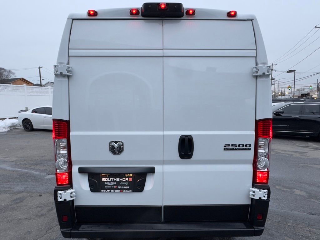 Used 2025 RAM ProMaster 2500 w/ Convenience Group image 6
