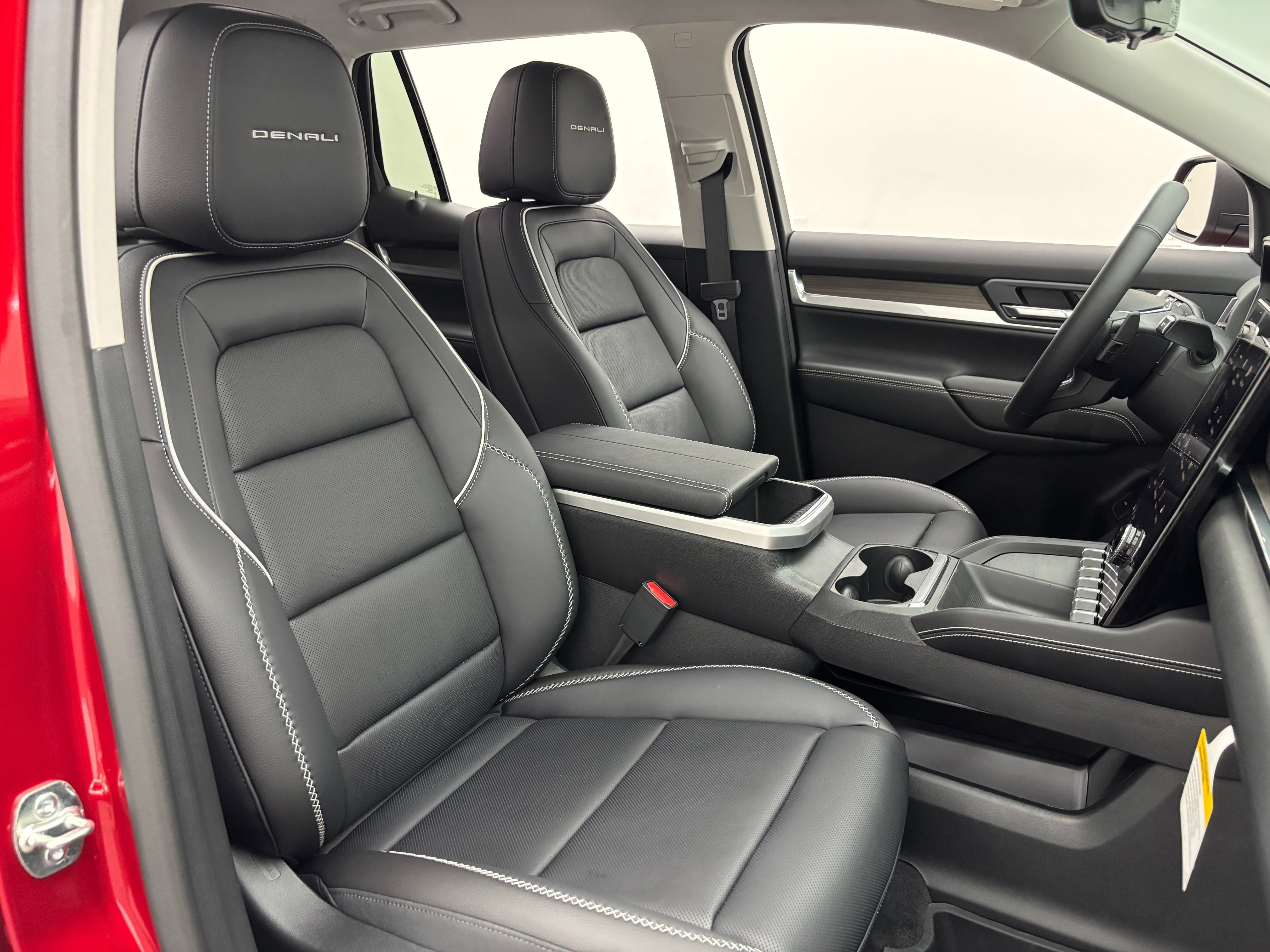 New 2027 GMC Terrain Denali w/ LPO, Floor Liner Package AWD/4WD image 35