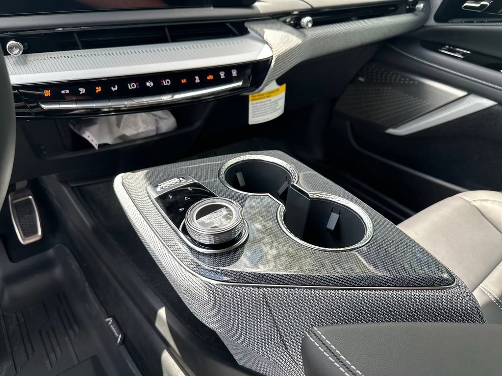 New 2027 Cadillac Optiq Luxury RWD image 32