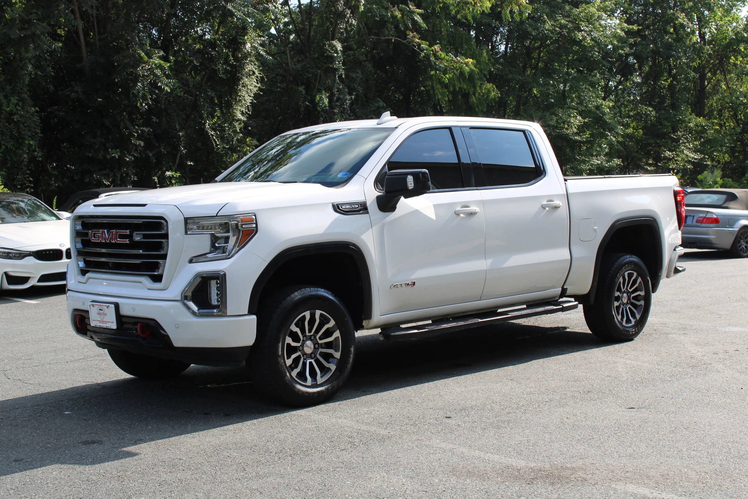 Used 2020 GMC Sierra 1500 AT4 w/ AT4 Premium Package AWD/4WD image 4