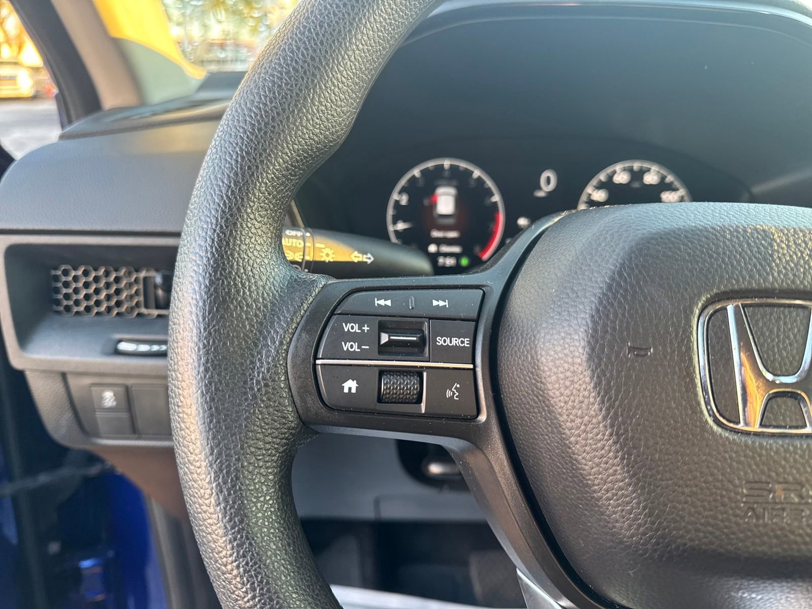 Used 2025 Honda CR-V LX image 14