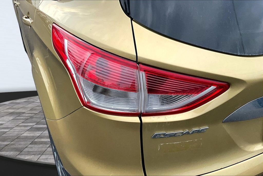 Used 2014 Ford Escape Titanium w/ Equipment Group 401A AWD/4WD image 19