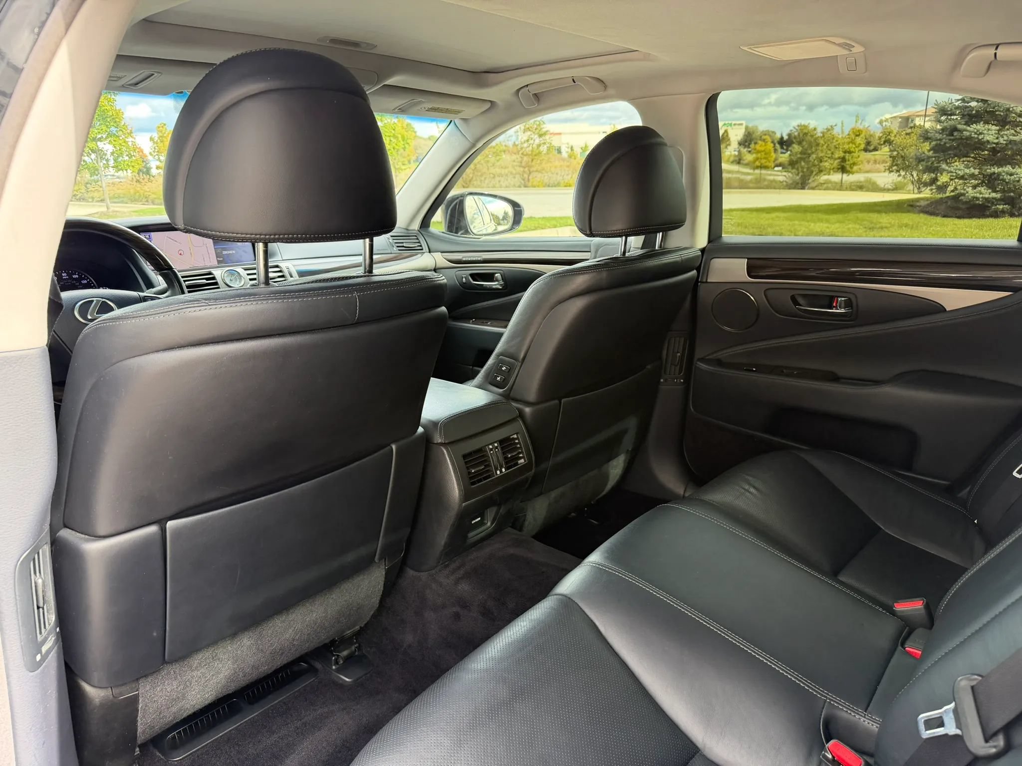 Used 2014 Lexus LS 460 w/ Comfort Package RWD image 16