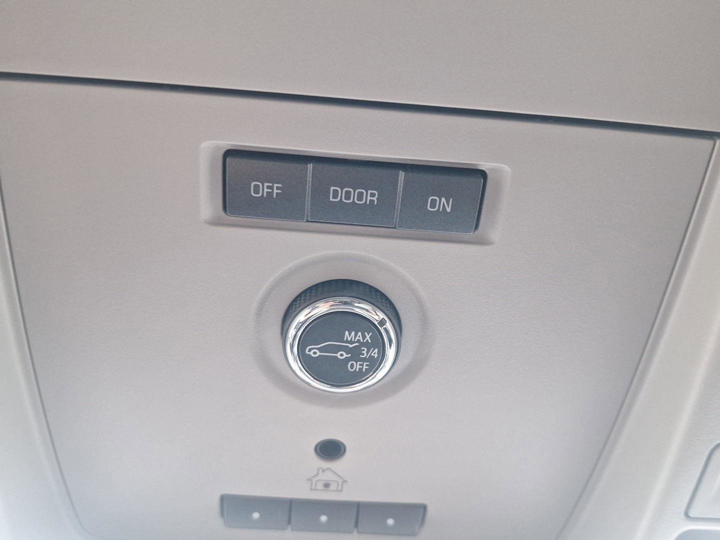 Used 2019 Chevrolet Tahoe LT w/ LT Signature Package AWD/4WD image 38