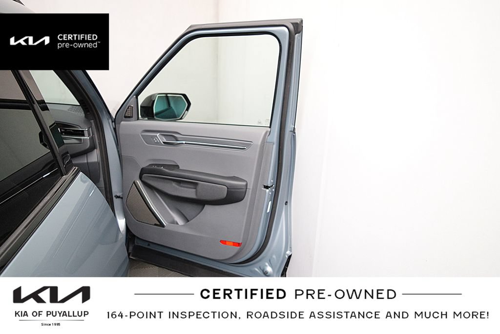 Certified 2024 Kia EV9 GT-Line AWD/4WD image 16
