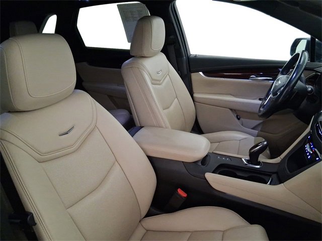 Used 2019 Cadillac XT5 Luxury image 14