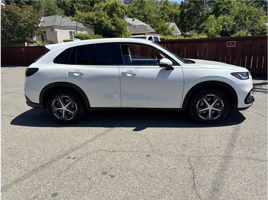 Used 2023 Honda HR-V EX-L image 7