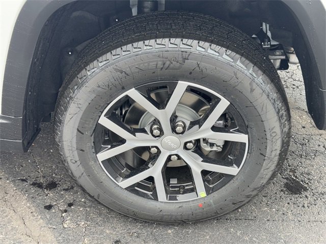 New 2025 Jeep Grand Cherokee Limited image 11