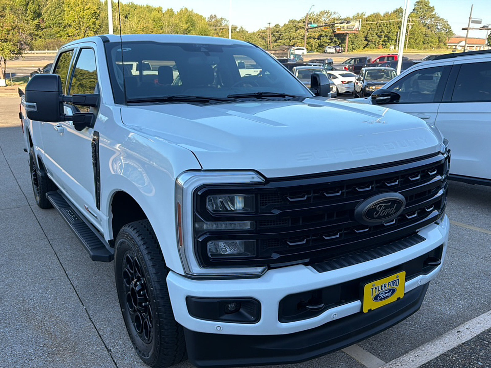 Used 2024 Ford F250 Lariat w/ Lariat Ultimate Package AWD/4WD image 3