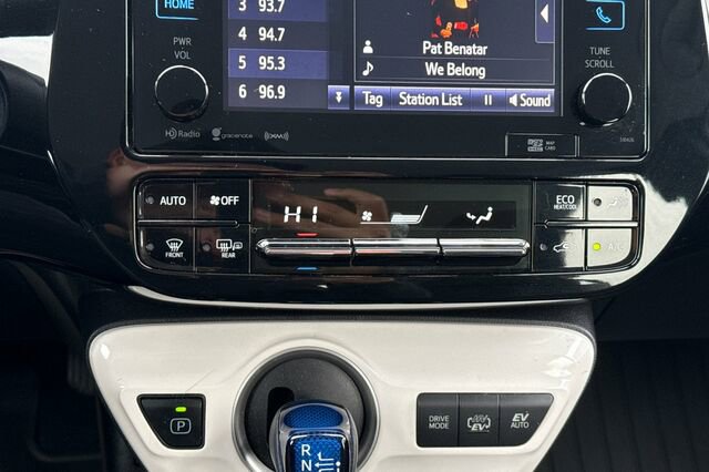 Used 2019 Toyota Prius Prime Plus FWD image 19