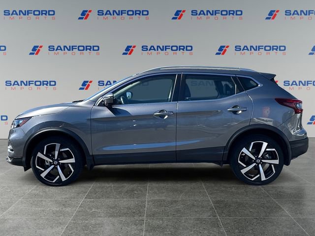 Used 2022 Nissan Rogue Sport SL image 2