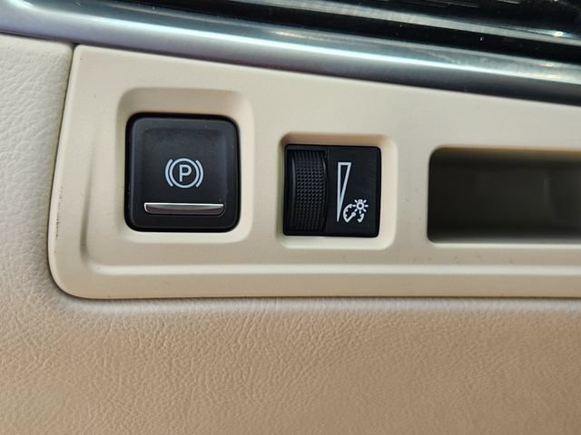 Used 2025 Cadillac XT6 Premium Luxury w/ LPO, Floor Liner Package FWD image 21