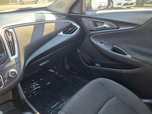 Used 2024 Chevrolet Malibu LS image 35