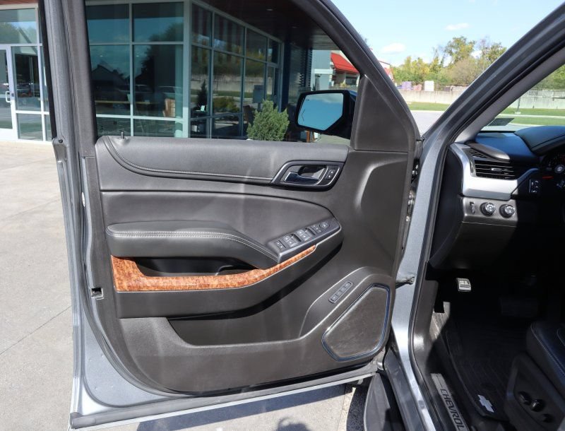 Used 2019 Chevrolet Tahoe Premier AWD/4WD image 16