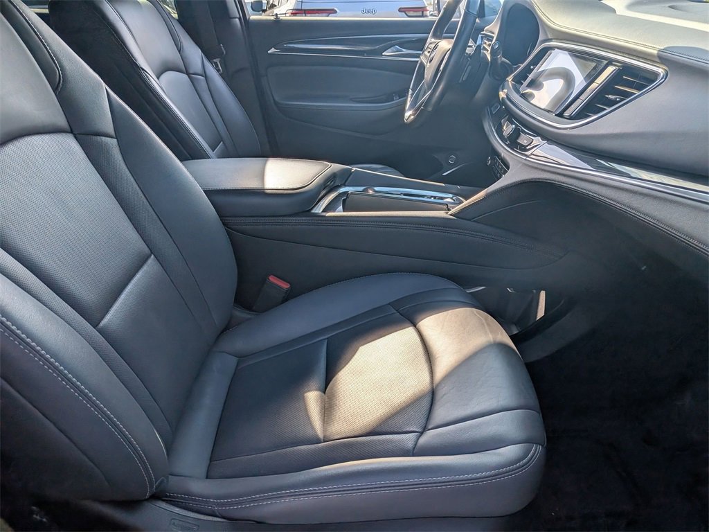 Used 2024 Buick Enclave Premium image 35