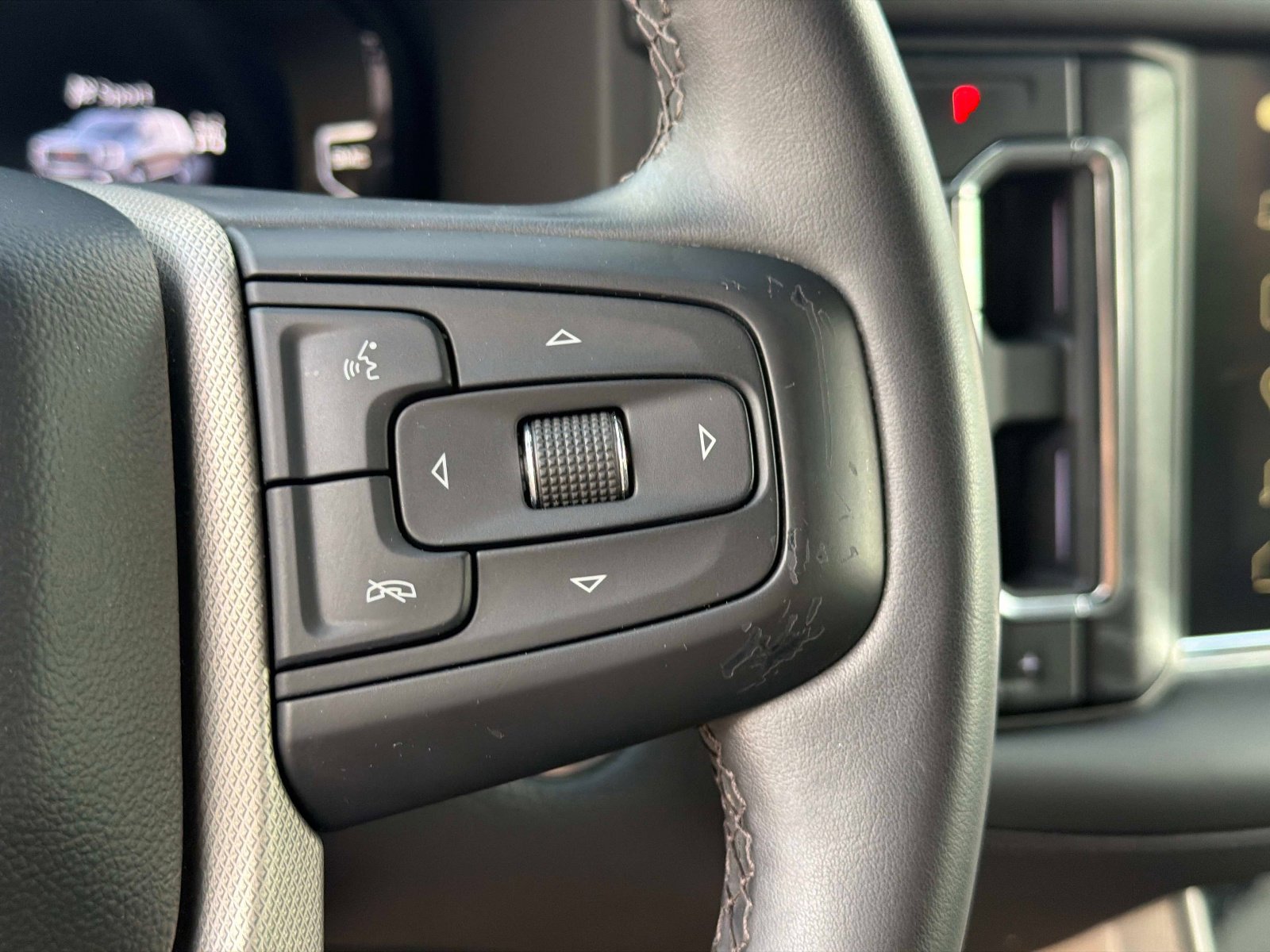 Used 2023 GMC Yukon XL Denali image 46