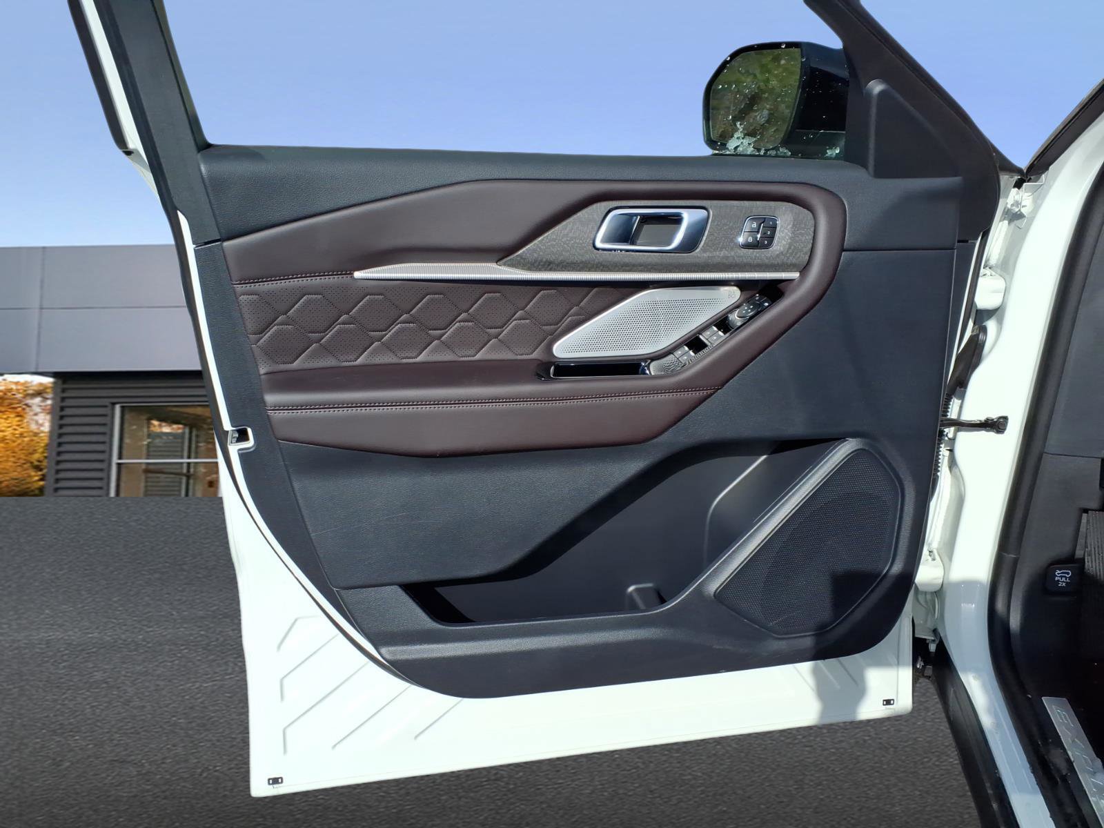 New 2026 Ford Explorer Platinum w/ LUX Leather Package image 8