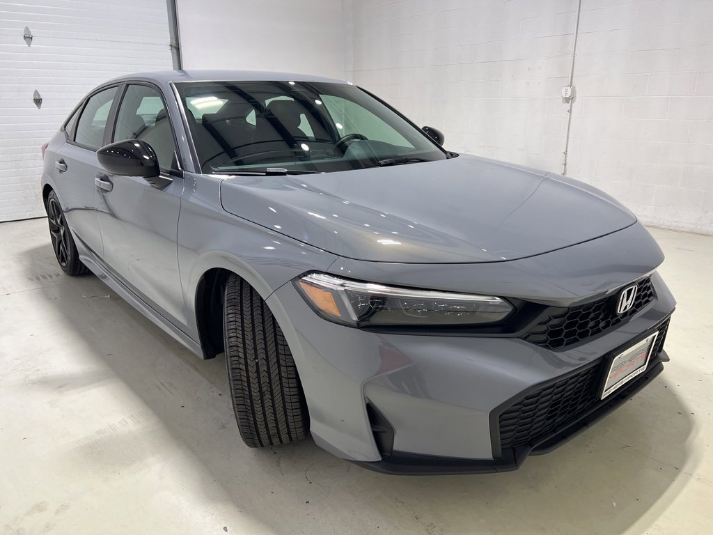 Used 2025 Honda Civic Sport image 3