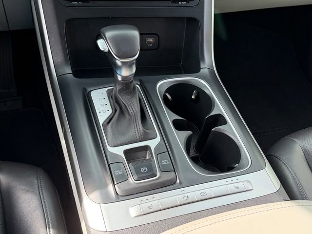 Used 2024 Kia Carnival LX image 17