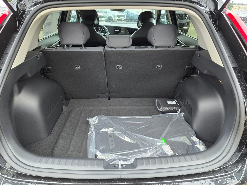 New 2026 Kia Niro LX FWD image 14