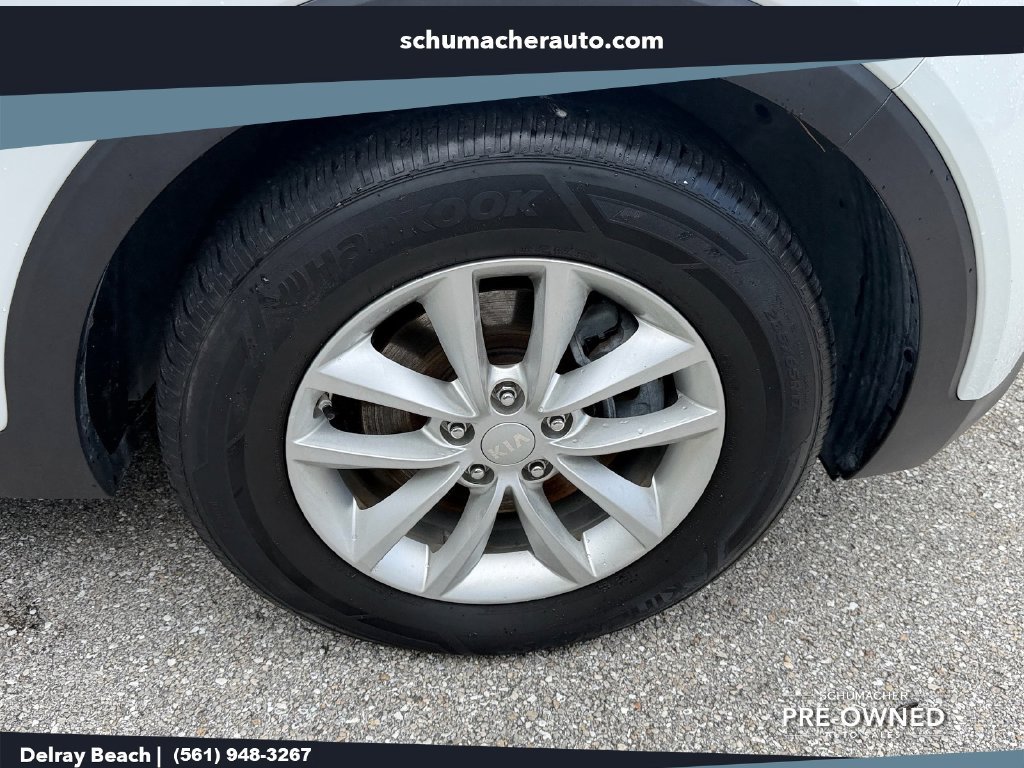 Used 2017 Kia Sorento LX FWD image 9
