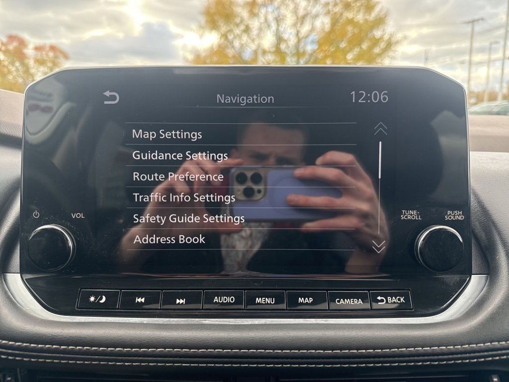 Used 2022 Nissan Rogue SL w/ SL Premium Package image 44